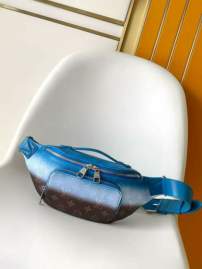 Picture of Louis Vuitton Mens Bags _SKUfw233561975fw